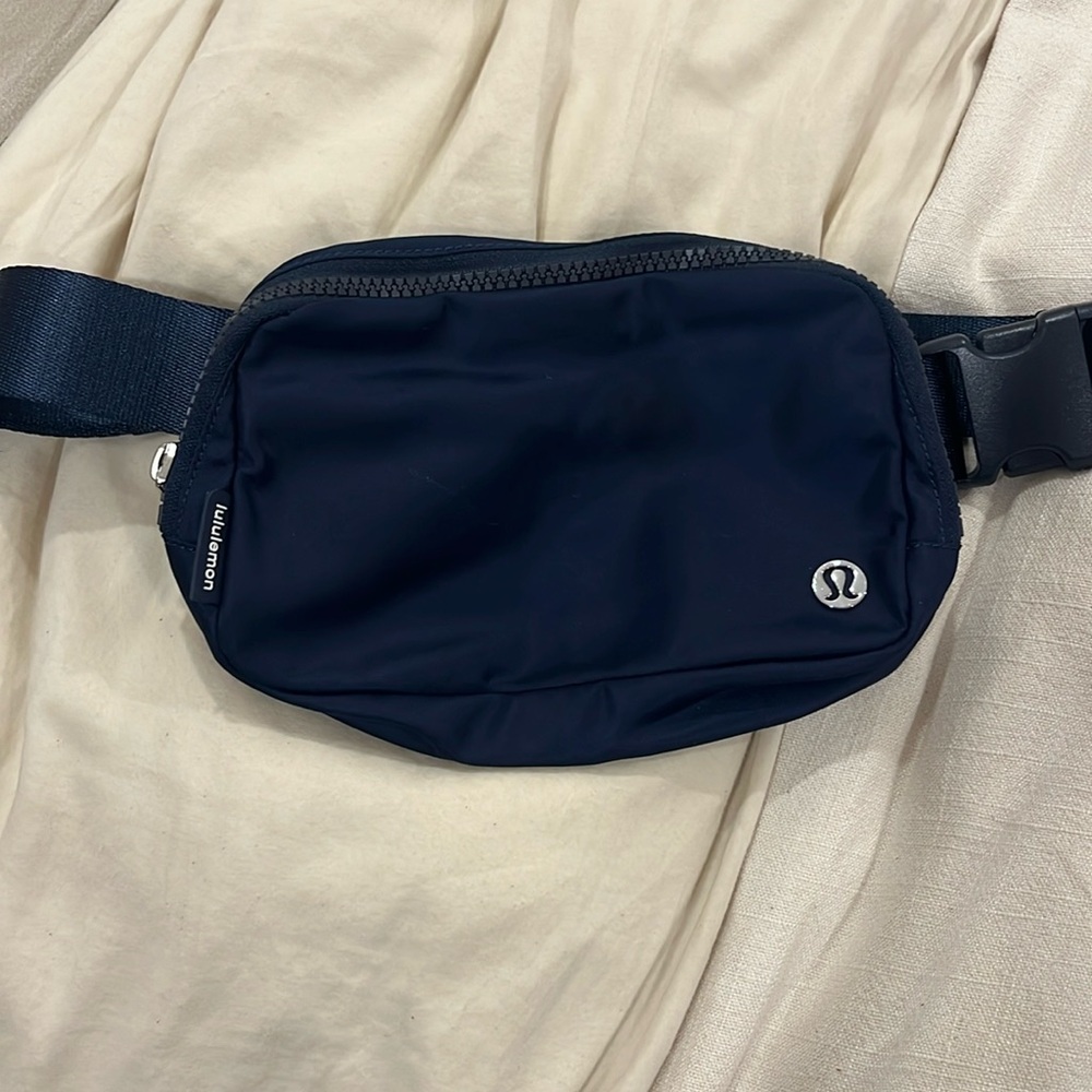 Brand new Lululemon Crossbody